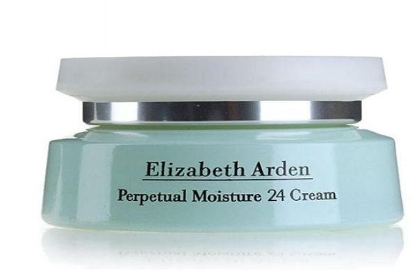 面油和面霜的區(qū)別 面油和面霜使用順序 面油和面霜的區(qū)別 面油和面霜使用順序