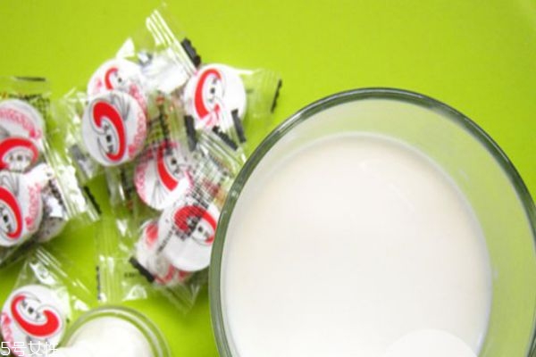 什么牛奶可以做面膜 牛奶香蕉面膜注意事項(xiàng) 什么牛奶可以做面膜 牛奶香蕉面膜注意事項(xiàng)