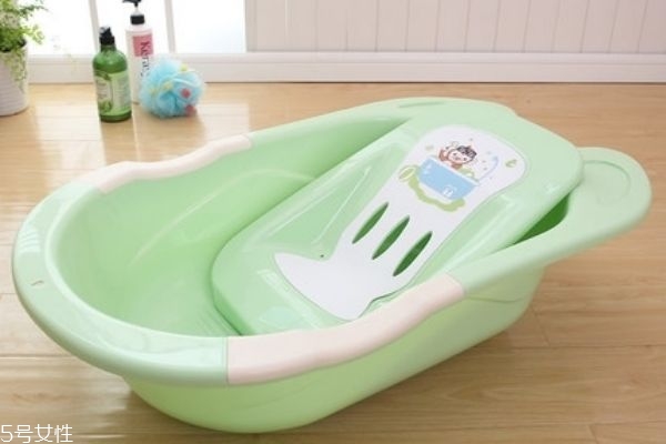 怎樣購買適合寶寶的浴盆 怎樣購買適合寶寶的浴盆