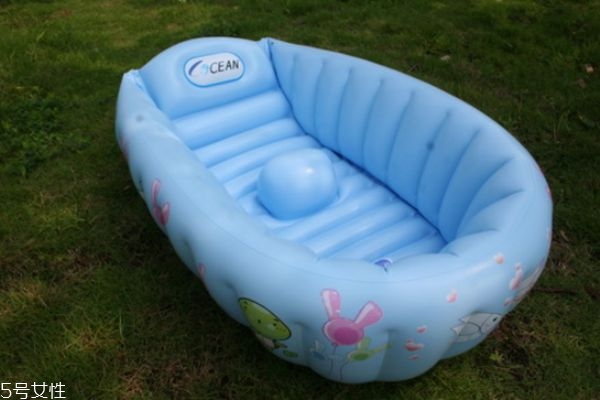 怎樣購買適合寶寶的浴盆 怎樣購買適合寶寶的浴盆