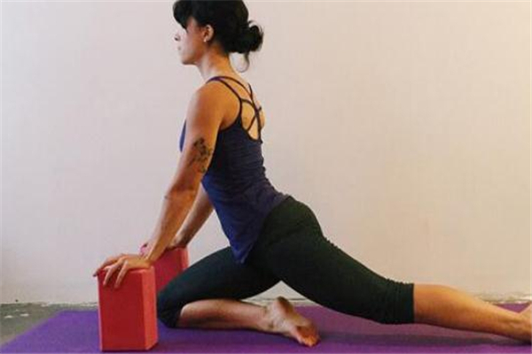 臀肌訓(xùn)練后怎么放松 拉伸很重要 臀肌訓(xùn)練后怎么放松 拉伸很重要
