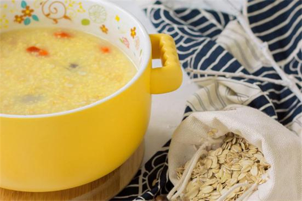 燕麥小米粥的功效與作用 養(yǎng)胃又潤腸 燕麥小米粥的功效與作用 養(yǎng)胃又潤腸