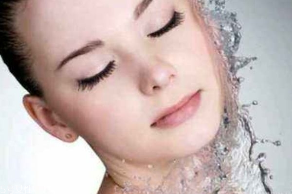 灌膚的好處和壞處 排出面部垃圾 灌膚的好處和壞處 排出面部垃圾