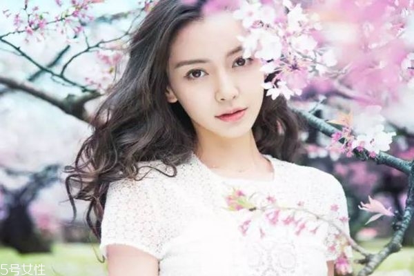 櫻花妝的畫法 4步打造超粉嫩櫻花妝 櫻花妝的畫法 4步打造超粉嫩櫻花妝