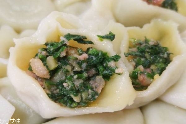 孕婦可以吃薺菜水餃嗎 孕婦吃了薺菜會(huì)怎樣 孕婦可以吃薺菜水餃嗎 孕婦吃了薺菜會(huì)怎樣