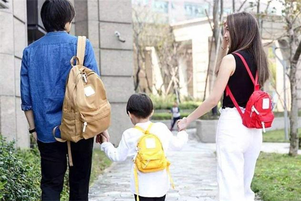 cilocala雙肩包價格 ins爆款彩虹雙肩包 cilocala雙肩包價格 ins爆款彩虹雙肩包