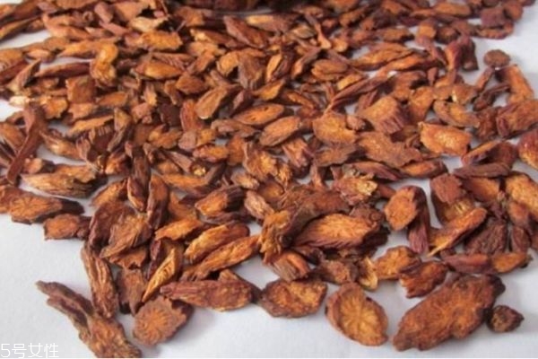 丹參怎么泡水喝 丹參泡水喝的副作用 丹參怎么泡水喝 丹參泡水喝的副作用