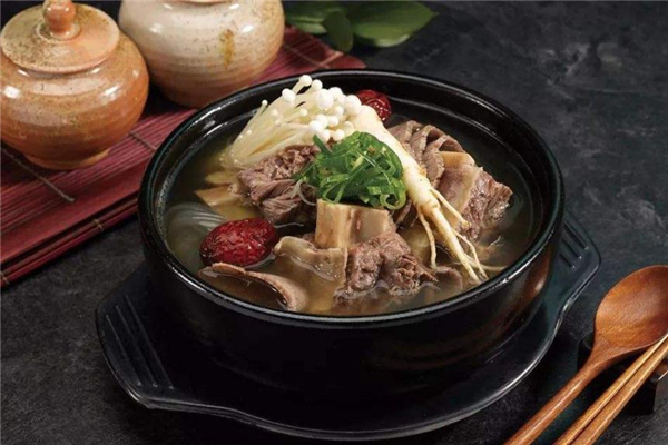 西式牛尾湯的做法 營(yíng)養(yǎng)豐富味道好 西式牛尾湯的做法 營(yíng)養(yǎng)豐富味道好