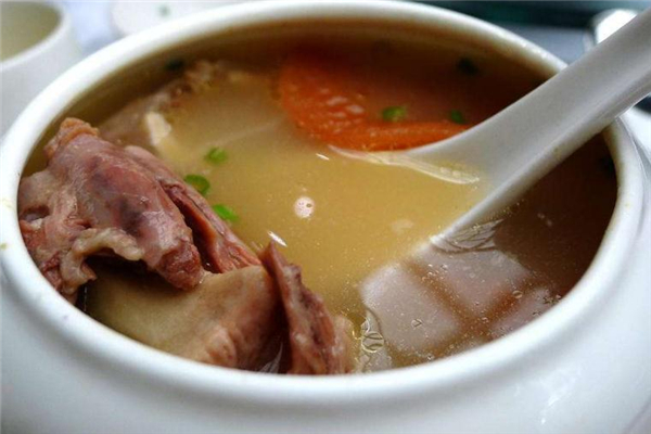 西式牛尾湯的做法 營(yíng)養(yǎng)豐富味道好 西式牛尾湯的做法 營(yíng)養(yǎng)豐富味道好