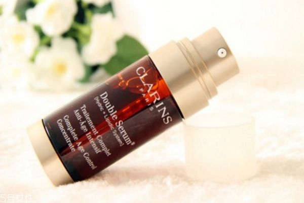 嬌韻詩雙萃精華什么時(shí)候用 嬌韻詩雙萃精華按哪邊 嬌韻詩雙萃精華什么時(shí)候用 嬌韻詩雙萃精華按哪邊