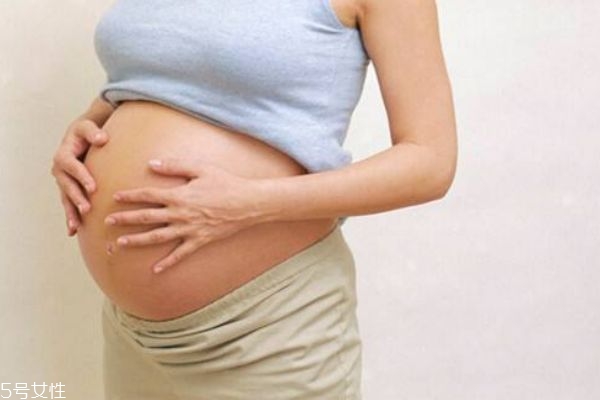 孕婦便秘可以揉肚子嗎 要注意手法 孕婦便秘可以揉肚子嗎 要注意手法