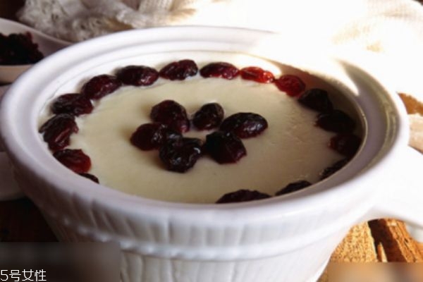 蔓越莓可以美白嗎 蔓越莓可以美容養(yǎng)顏 蔓越莓可以美白嗎 蔓越莓可以美容養(yǎng)顏