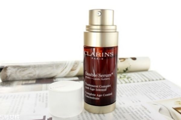 嬌韻詩雙萃精華油皮能用嗎 嬌韻詩雙萃精華核心成分功效 嬌韻詩雙萃精華油皮能用嗎 嬌韻詩雙萃精華核心成分功效