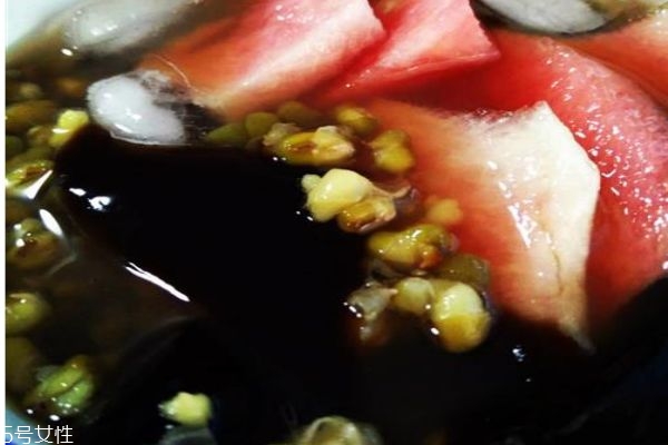 燒仙草吃了有什么好處和壞處 燒仙草的功效與作用 燒仙草吃了有什么好處和壞處 燒仙草的功效與作用