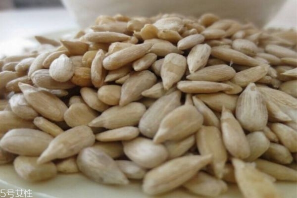 瓜子仁是什么 瓜子仁是怎么剝出來的 瓜子仁是什么 瓜子仁是怎么剝出來的