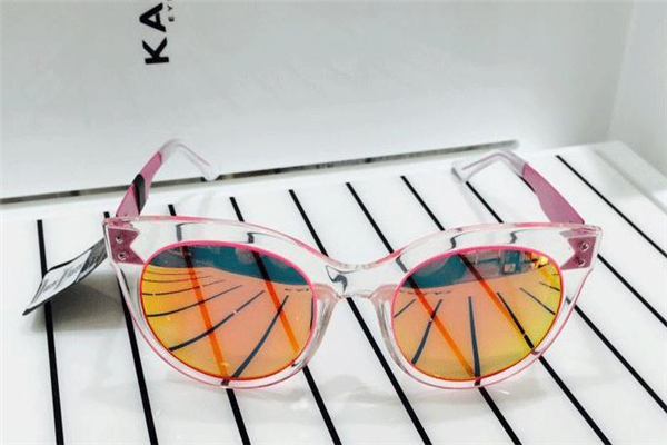 凱嵐太陽(yáng)鏡價(jià)格 大多在千元以內(nèi) 凱嵐太陽(yáng)鏡價(jià)格 大多在千元以內(nèi)