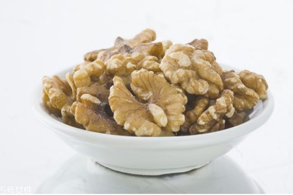 核桃吃多了有什么害處 核桃怎么吃 核桃吃多了有什么害處 核桃怎么吃