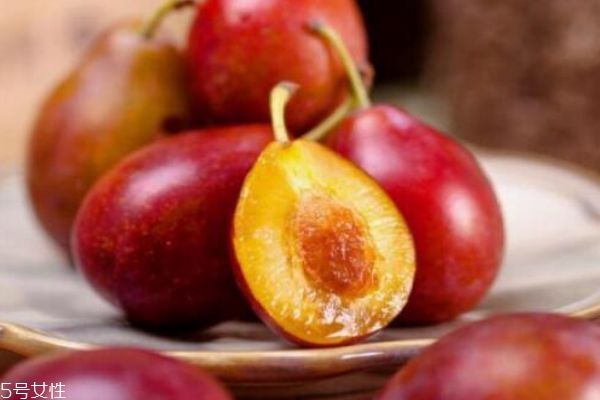 西梅吃多了會怎么樣 食用要適量 西梅吃多了會怎么樣 食用要適量