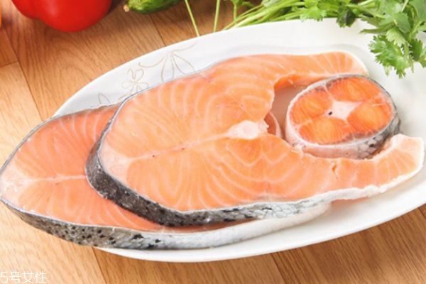 寶寶怎么吃三文魚 寶寶吃三文魚做法 寶寶怎么吃三文魚 寶寶吃三文魚做法