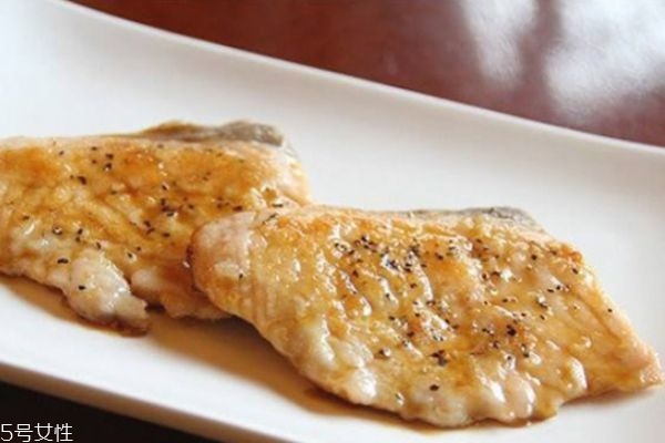 寶寶怎么吃三文魚 寶寶吃三文魚做法 寶寶怎么吃三文魚 寶寶吃三文魚做法