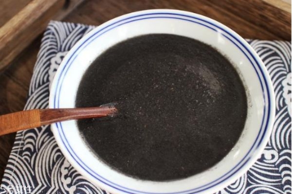 哪些人不宜吃黑芝麻糊 黑芝麻禁忌 哪些人不宜吃黑芝麻糊 黑芝麻禁忌