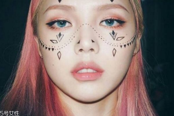 月拋美瞳什么牌子好 美瞳十大品牌排行榜 月拋美瞳什么牌子好 美瞳十大品牌排行榜