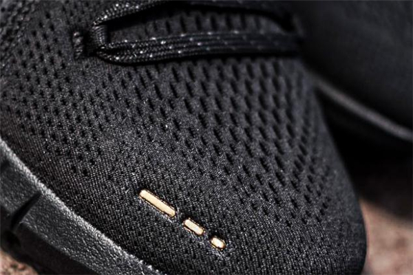 安德瑪hovr phantom評測 ua最新緩震跑鞋 安德瑪hovr phantom評測 ua最新緩震跑鞋