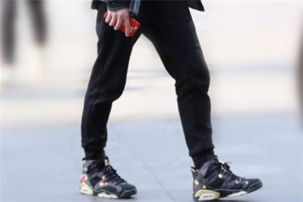 籃球鞋配什么褲子好看 籃球鞋搭配技巧 籃球鞋配什么褲子好看 籃球鞋搭配技巧