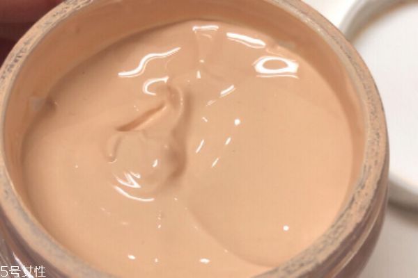 香緹卡未來(lái)粉霜好用嗎 偽素顏神器 香緹卡未來(lái)粉霜好用嗎 偽素顏神器