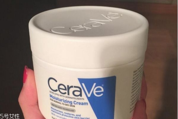 臉上起皮用什么護(hù)膚品 去掉臉上干皮小妙招 臉上起皮用什么護(hù)膚品 去掉臉上干皮小妙招