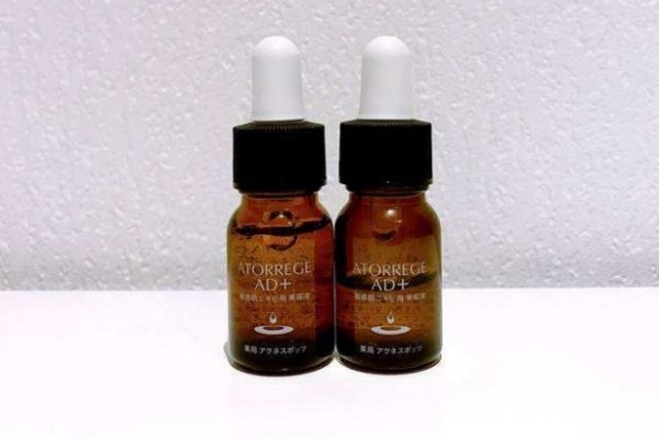 油性敏感肌膚適合什么護(hù)膚品 油皮毛孔大用什么水乳 油性敏感肌膚適合什么護(hù)膚品 油皮毛孔大用什么水乳