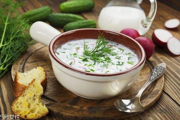 經(jīng)常喝湯對皮膚好嗎 經(jīng)常喝湯有什么好處 經(jīng)常喝湯對皮膚好嗎 經(jīng)常喝湯有什么好處