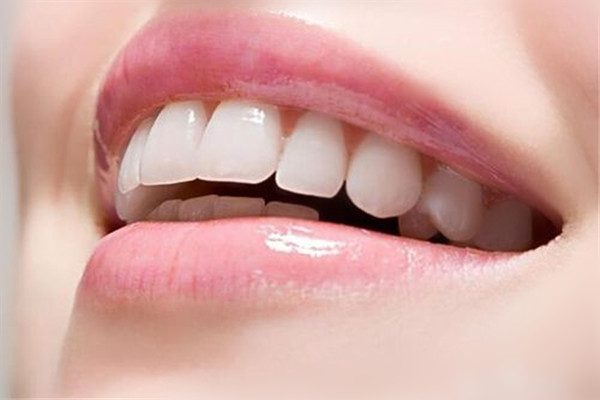 為什么洗牙有異物感 洗牙的誤區(qū) 為什么洗牙有異物感 洗牙的誤區(qū)