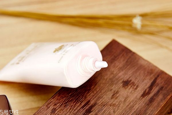 毛戈平cc蜜怎么用 毛戈平至愛終生純愛凈亮CC蜜 毛戈平cc蜜怎么用 毛戈平至愛終生純愛凈亮CC蜜