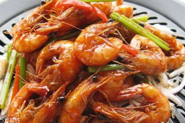 基圍蝦有激素嗎 基圍蝦的營養(yǎng)功效 基圍蝦有激素嗎 基圍蝦的營養(yǎng)功效