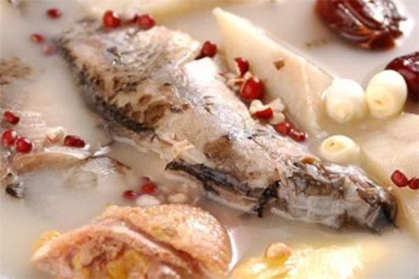 粉葛鯪魚(yú)湯的做法 粉葛鯪魚(yú)湯小竅門(mén) 粉葛鯪魚(yú)湯的做法 粉葛鯪魚(yú)湯小竅門(mén)