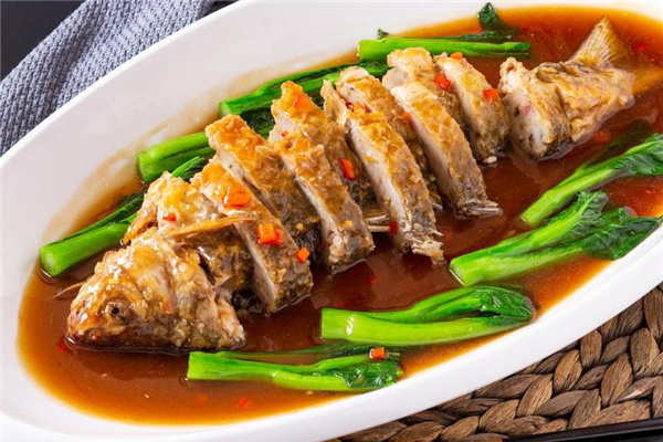 皮膚過(guò)敏能吃鯪魚(yú)嗎 當(dāng)心加重癥狀 皮膚過(guò)敏能吃鯪魚(yú)嗎 當(dāng)心加重癥狀