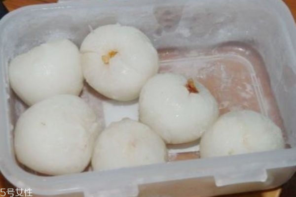 冰凍荔枝能吃嗎 冰凍荔枝怎么做 冰凍荔枝能吃嗎 冰凍荔枝怎么做