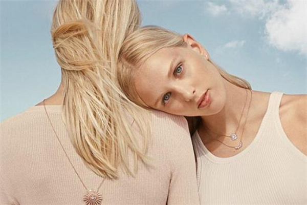 施華洛世奇太陽花項鏈多少錢 母親節(jié)新款 施華洛世奇太陽花項鏈多少錢 母親節(jié)新款