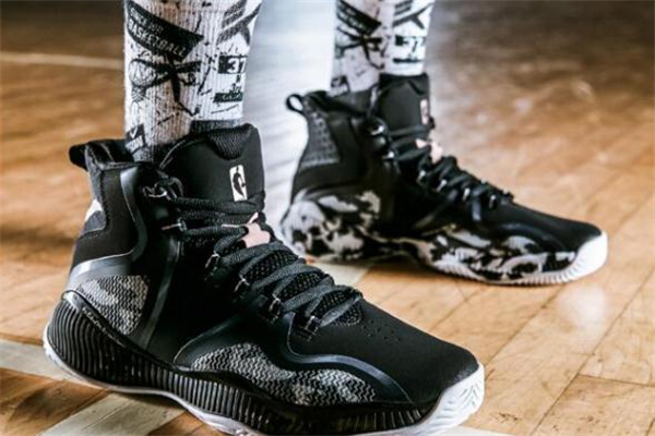 安踏運(yùn)動(dòng)鞋質(zhì)量怎么樣 性價(jià)比相當(dāng)高