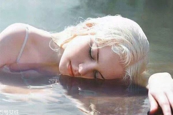 假體隆鼻做完能汗蒸嗎 假體隆鼻之后注意事項(xiàng) 假體隆鼻做完能汗蒸嗎 假體隆鼻之后注意事項(xiàng)