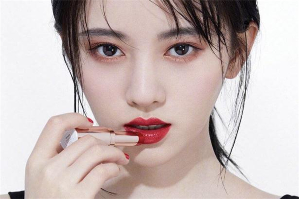 蘭蔻525口紅試色 蘭蔻春季新品525色號 蘭蔻525口紅試色 蘭蔻春季新品525色號