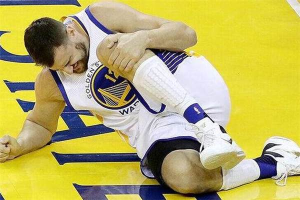 打籃球膝蓋疼怎么辦 膝蓋受傷恢復(fù)方法 打籃球膝蓋疼怎么辦 膝蓋受傷恢復(fù)方法