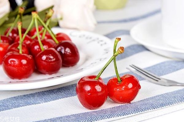 吃完車?yán)遄幼彀妥兒谠趺椿厥?車?yán)遄佑锌辔兜脑? alt=