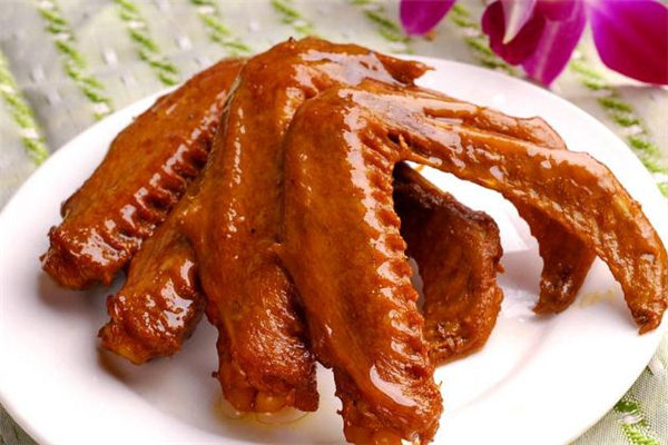 鴨翅怎么鹵才好吃 鹵鴨翅的做法及配料 鴨翅怎么鹵才好吃 鹵鴨翅的做法及配料