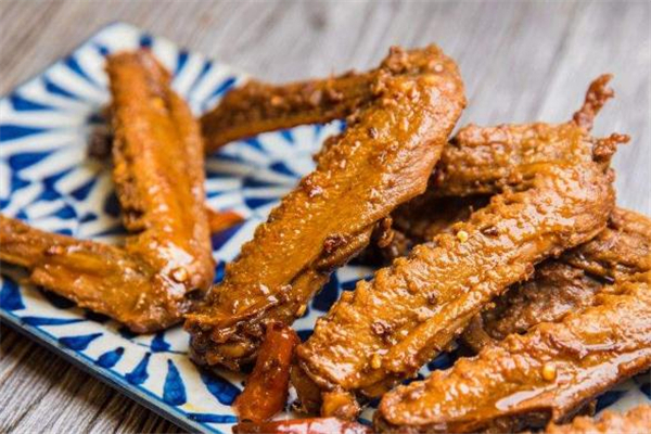 鴨翅是發(fā)物嗎 有一定刺激性 鴨翅是發(fā)物嗎 有一定刺激性