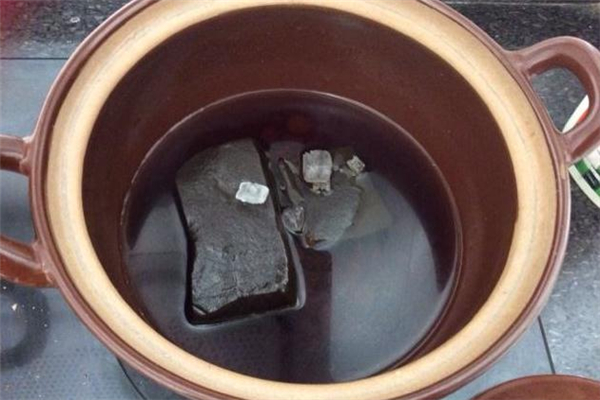 熬阿膠用什么黃酒 常見(jiàn)黃酒都能用 熬阿膠用什么黃酒 常見(jiàn)黃酒都能用