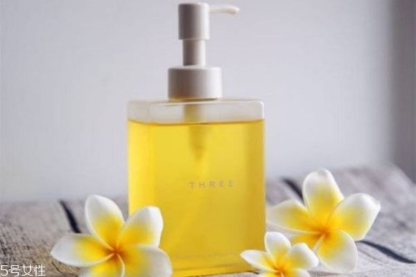 three卸妝油和fancl卸妝油哪個(gè)好用 three卸妝油測評(píng) three卸妝油和fancl卸妝油哪個(gè)好用 three卸妝油測評(píng)