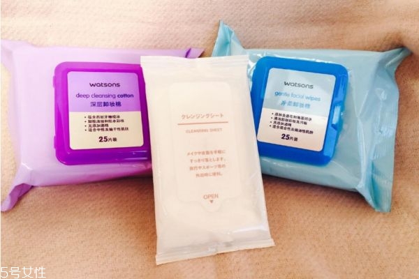 卸妝巾是直接卸妝嗎 卸妝巾的正確使用方法 卸妝巾是直接卸妝嗎 卸妝巾的正確使用方法