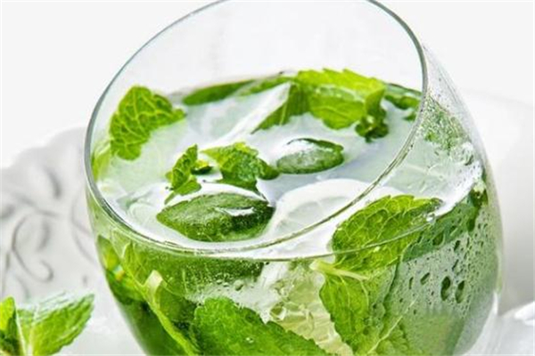薄荷茶可以加蜂蜜嗎 蜂蜜薄荷茶泡法 薄荷茶可以加蜂蜜嗎 蜂蜜薄荷茶泡法
